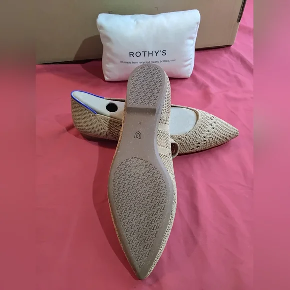 The Point Mary Jane II in Wren Crochet - Picture 4 of 5